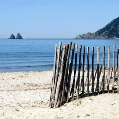 La Cale Appart #Sablettes Mer # Wifi # Golden Nest Apartment